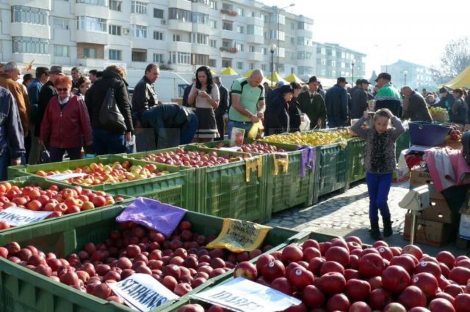 La Fălticeni sărbătoarea recoltei este o sărbătoare a mărului