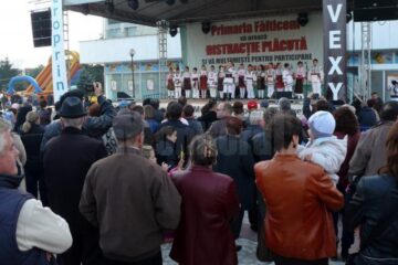 La Fălticeni sărbătoarea recoltei este o sărbătoare a mărului