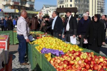 La Fălticeni sărbătoarea recoltei este o sărbătoare a mărului
