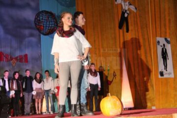 „Tradițional vs. Modern”, tema Balului Bobocilor de la Colegiul Economic „Dimitrie Cantemir”
