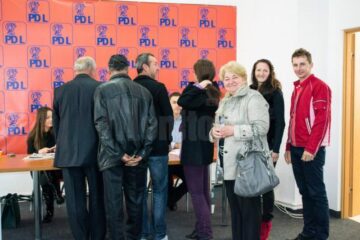 Democrat-liberalii suceveni îl vor pe Cătălin Predoiu candidat la alegerile prezidențiale