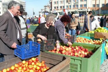 La Fălticeni sărbătoarea recoltei este o sărbătoare a mărului