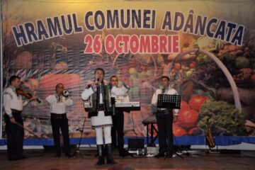 De hramul comunei Adâncata au fost organizate mai multe evenimente, de la lansări de cărți și până la spectacole folclorice