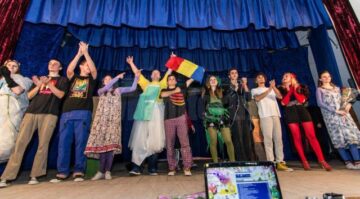 Tinerii studenți au susținut opt spectacole în comunitățile românești
