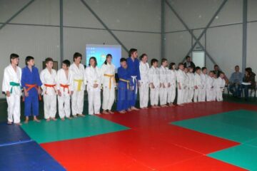 Practicanții de judo au făcut și o mică demonstrație la Fălticeni