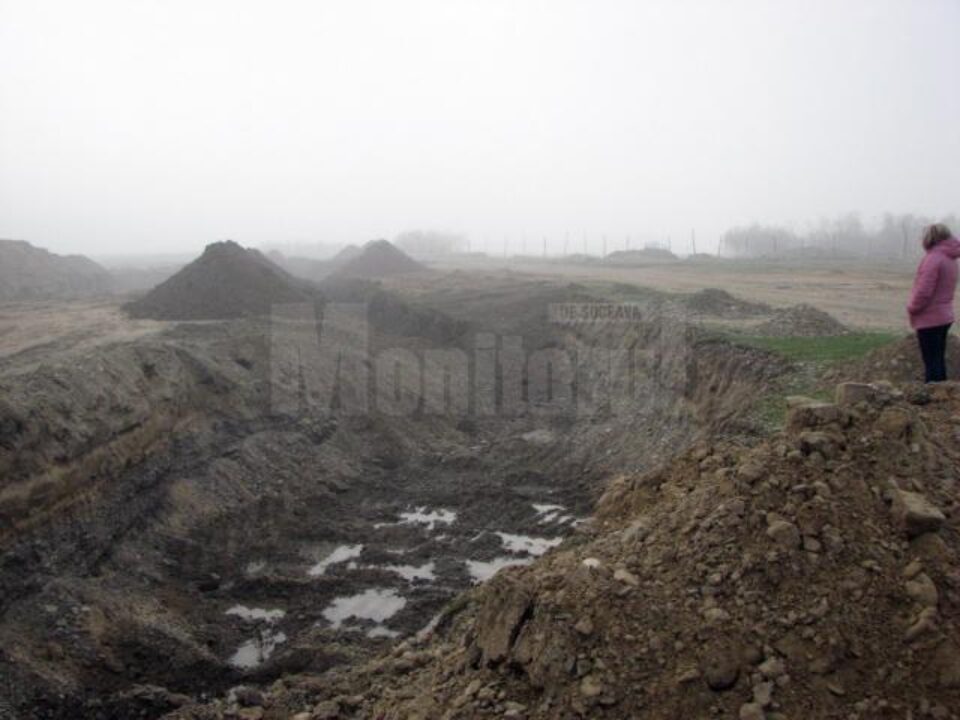 Zeci de tone de deșeuri fuseseră îngropate de SC Supermag pe malul râului Suceava