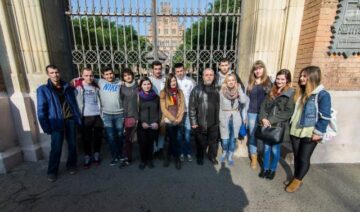 Tinerii studenți au susținut opt spectacole în comunitățile românești