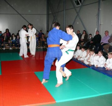 Practicanții de judo au făcut și o mică demonstrație la Fălticeni