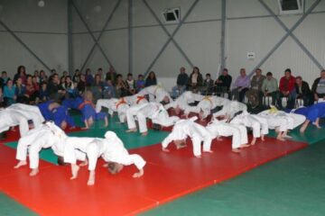 Practicanții de judo au făcut și o mică demonstrație la Fălticeni