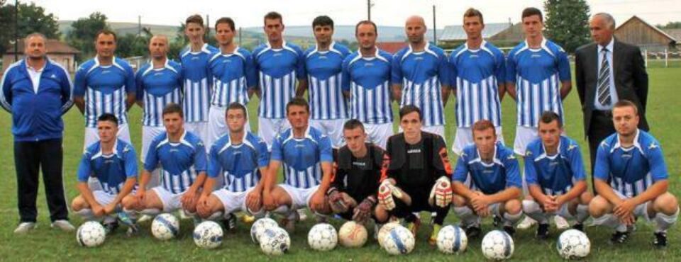 Echipa Șomuzul Preutești, liderul surpriză din Liga a IV-a. Foto: Cronica de Fălticeni Echipa Șomuzul Preutești, liderul surpriză din Liga a IV-a. Foto: Cronica de Fălticeni