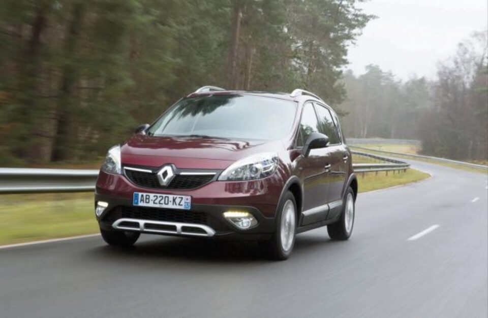 Renault Scénic, imagine împrospătată și dotări noi