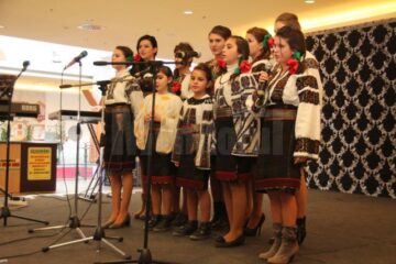 Spectacolul ,,Deschide ochii, deschide inima!” s-a desfășurat la Iulius Mall