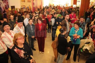 Spectacolul ,,Deschide ochii, deschide inima!” s-a desfășurat la Iulius Mall