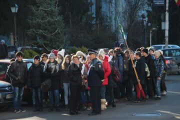 Sute de persoane au participat ieri la Marșul „Pledoarie pentru demnitate”