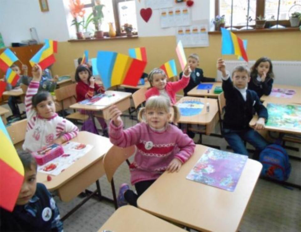 Lecții de patriotism la Școala „Al.I. Cuza” din Fălticeni