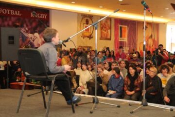 Spectacolul ,,Deschide ochii, deschide inima!” s-a desfășurat la Iulius Mall