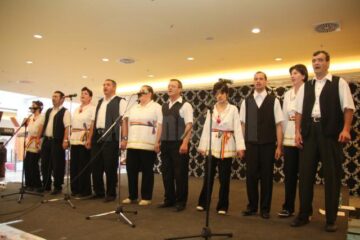 Spectacolul ,,Deschide ochii, deschide inima!” s-a desfășurat la Iulius Mall