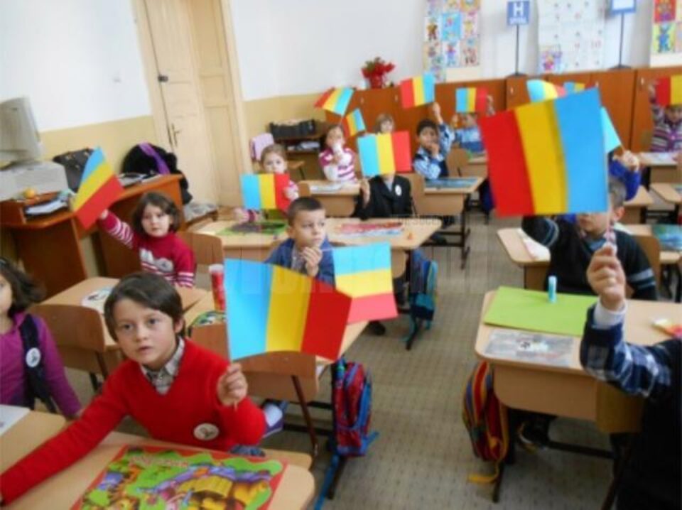 Lecții de patriotism la Școala „Al.I. Cuza” din Fălticeni