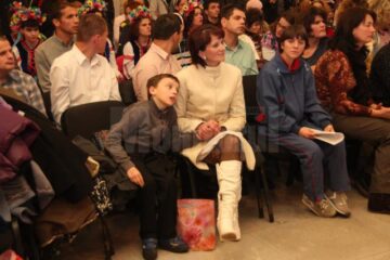 Spectacolul ,,Deschide ochii, deschide inima!” s-a desfășurat la Iulius Mall