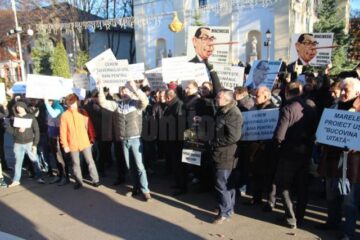 Câteva sute de persoane au participat la protestul organizat de PDL