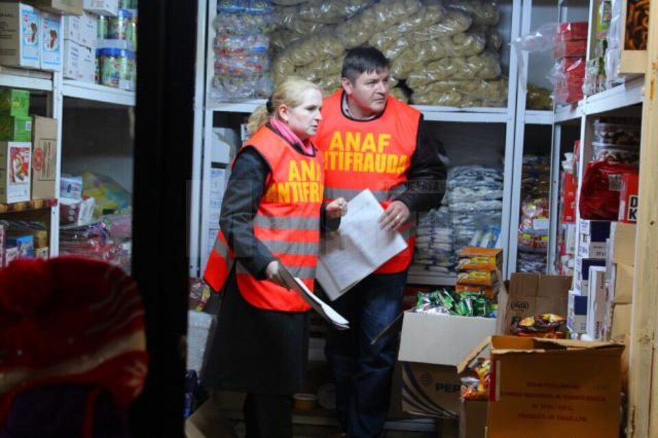 Inspectorii antifraudă i-au verificat pe comercianții din complexul comercial Rozita