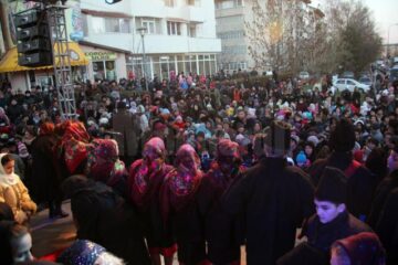 Câteva mii de copii din Burdujeni au venit să primească daruri de Moș Nicolae