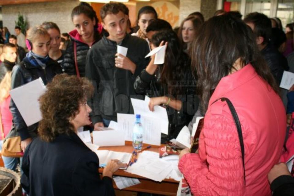 Bursă a locurilor de muncă organizată în 2013 de AJOFM Suceava