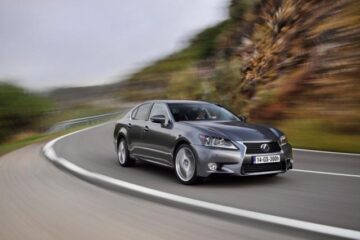 Lexus GS 300h debutează pe piața europeană