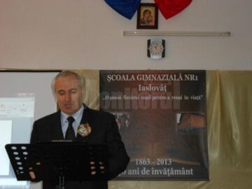Directorul Victor Prisacariu a prezentat un scurt istoric al unității de învățământ