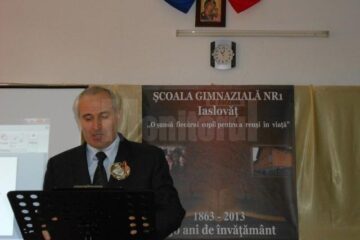 Directorul Victor Prisacariu a prezentat un scurt istoric al unității de învățământ