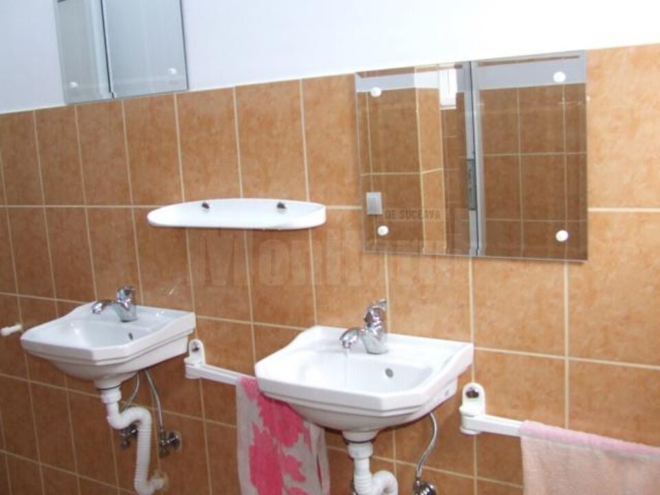 Toaleta de la școala cu clasele I-IV din Adâncata a fost modernizată