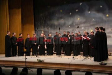 Corul „Byzantion“ din Iași, aplaudat la scenă deschisă de sute de suceveni