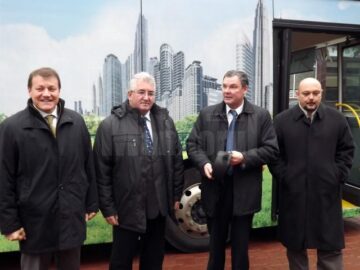 Stefano Albarosa, director CEFIN, cu primarul Ion Lungu, directorul TPL, Darie Romaniuc si consilierul local Cornel Grosar