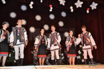 Spectacolul „Hurmuzachi ascultă, înțelege, ajută!”