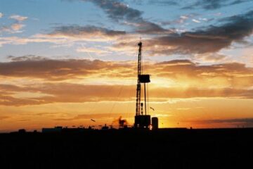 Compania americană Chevron și-a demonstrat interesul pentru exploatările de gaze naturale din județul Suceava