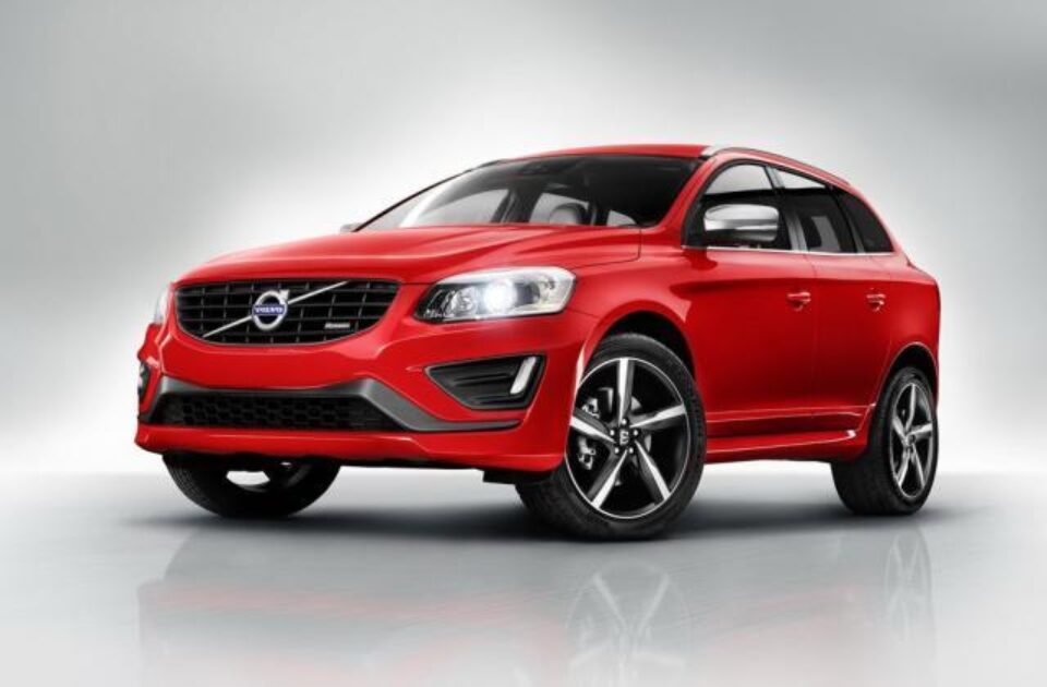 Volvo XC60 devine mai agresiv cu accesoriile R-Design