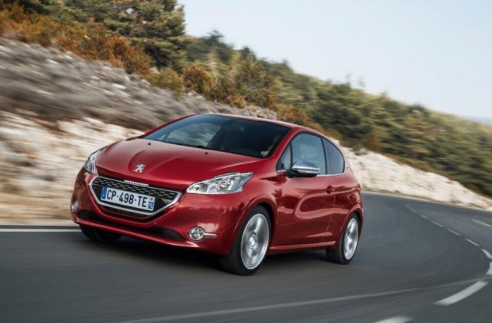 Peugeot 208 revine pe segmentul sport