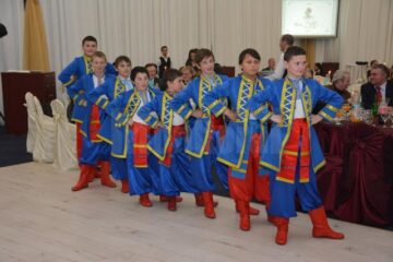 Ansamblul folcloric ucrainean „Kozaciok” din Bălcăuți . Foto: Artistul