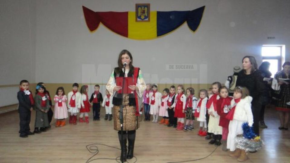 Obiceiuri de Crăciun și Anul Nou pe scena Căminului Cultural din Burla