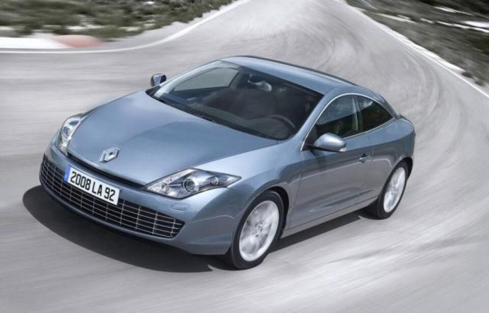 Renault Laguna Coupe poate fi economică