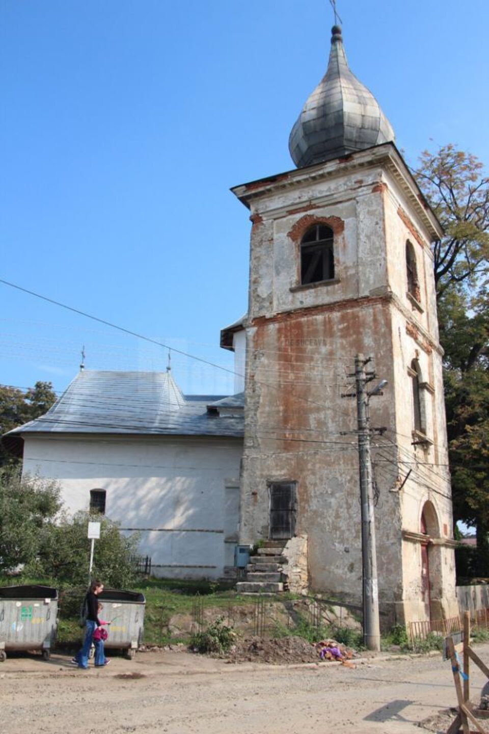 Biserica Sf. Simion și Turnul Clopotniței (cunoscut ca și Turnul Roșu) de la această unitate de cult vor fi restaurate și reabilitate din fonduri europene