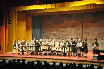 „Iarna a nins cu talente” în spectacolul de Crăciun organizat de Școala Gimnazială Nr. 1 din Suceava