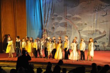 „Iarna a nins cu talente” în spectacolul de Crăciun organizat de Școala Gimnazială Nr. 1 din Suceava
