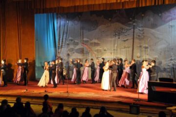 „Iarna a nins cu talente” în spectacolul de Crăciun organizat de Școala Gimnazială Nr. 1 din Suceava