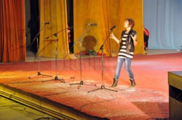 „Iarna a nins cu talente” în spectacolul de Crăciun organizat de Școala Gimnazială Nr. 1 din Suceava