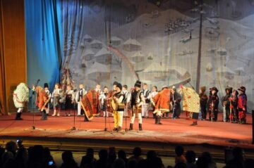 „Iarna a nins cu talente” în spectacolul de Crăciun organizat de Școala Gimnazială Nr. 1 din Suceava
