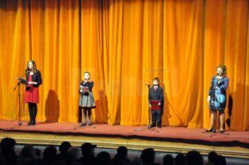 „Iarna a nins cu talente” în spectacolul de Crăciun organizat de Școala Gimnazială Nr. 1 din Suceava