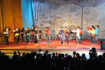 „Iarna a nins cu talente” în spectacolul de Crăciun organizat de Școala Gimnazială Nr. 1 din Suceava