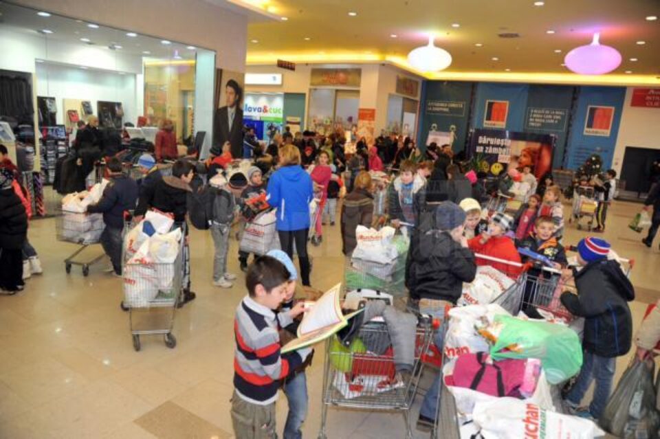 Copiii au avut șansa să își aleagă singuri cadourile