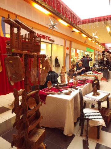 Târg de Crăciun și frumoase spectacole de tradiții de iarnă, la Shopping City Suceava